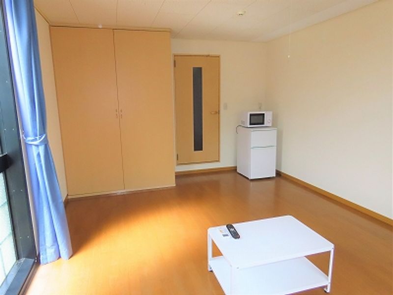 レオパレスサンガ 居間