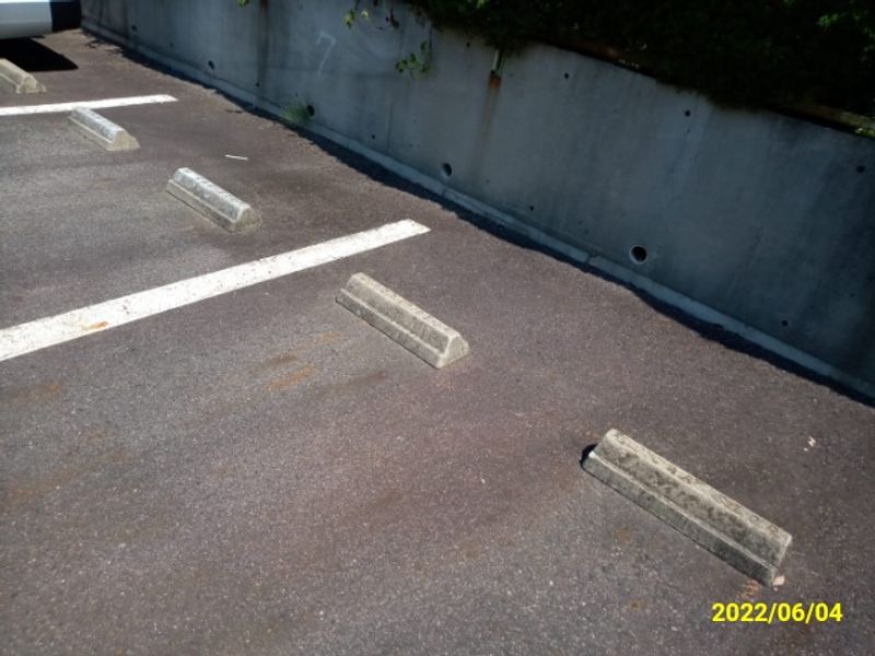 レオパレス宝Ａ 駐車場