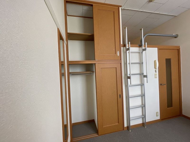 レオパレスひまわり 収納