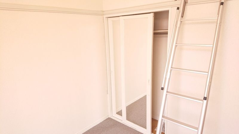 レオパレスコートヤード 居間