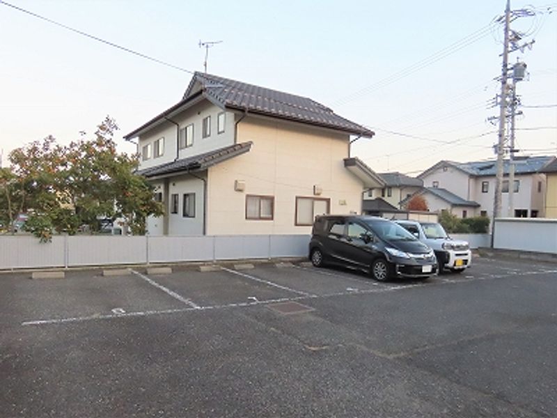 レオパレス檀田Ａ 駐車場