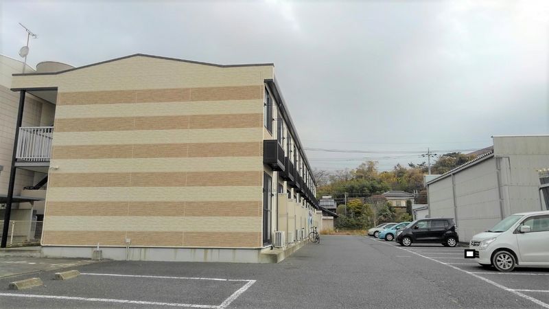 レオパレスＹＭＮＳ 駐車場