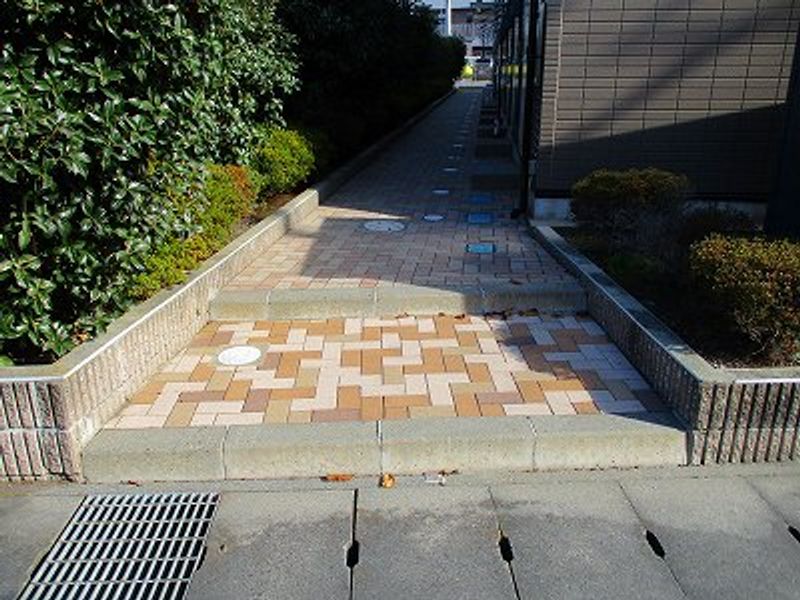 レオパレスやなせ エントランス