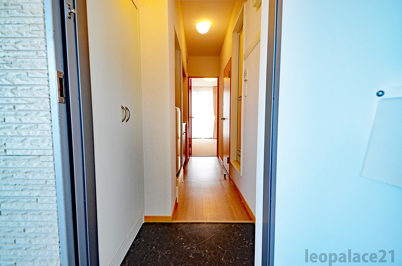 leopalace Estacion S 玄关