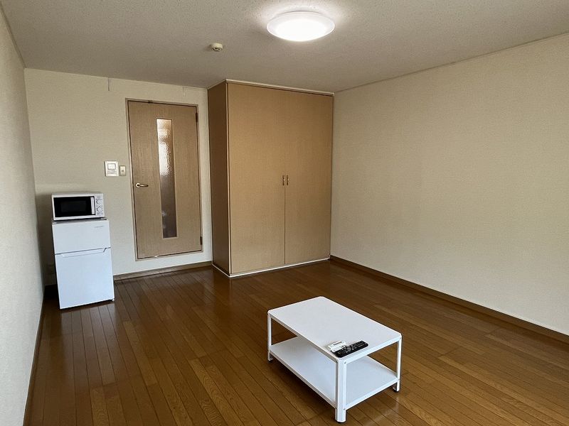 レオパレス水落 居間