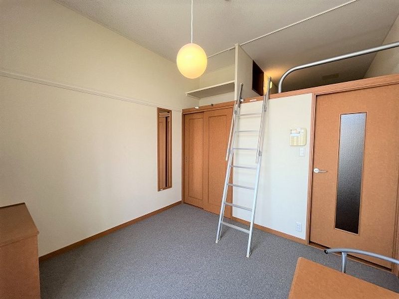 レオパレスルーク 寝室