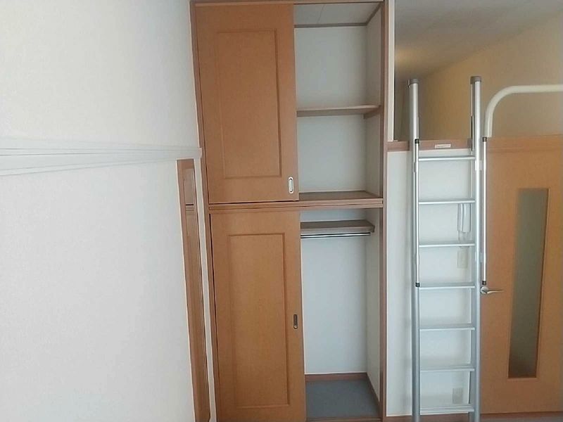 レオパレスエスペランサＢ 収納