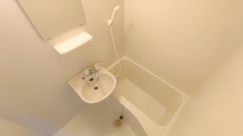 レオパレスマルベリー 風呂