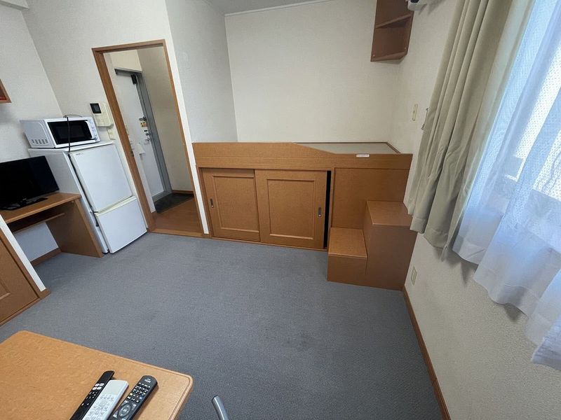 レオパレス竹 居間