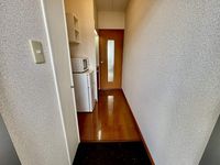 レオパレスコハギ 玄関