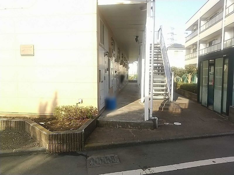 レオパレスグレイスⅡ エントランス