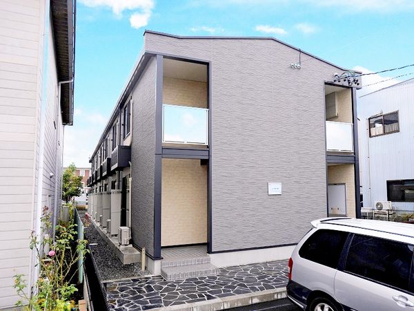 leopalace Nova III exterior