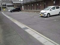 レオパレスウィスタリア壱番館 駐車場