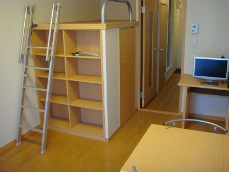 レオパレス稲場 居間