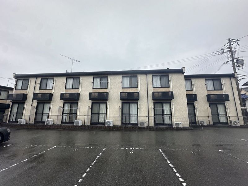 レオパレスノースアイランド 外観