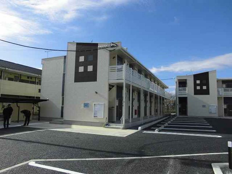レオネクストブルーイン 駐車場