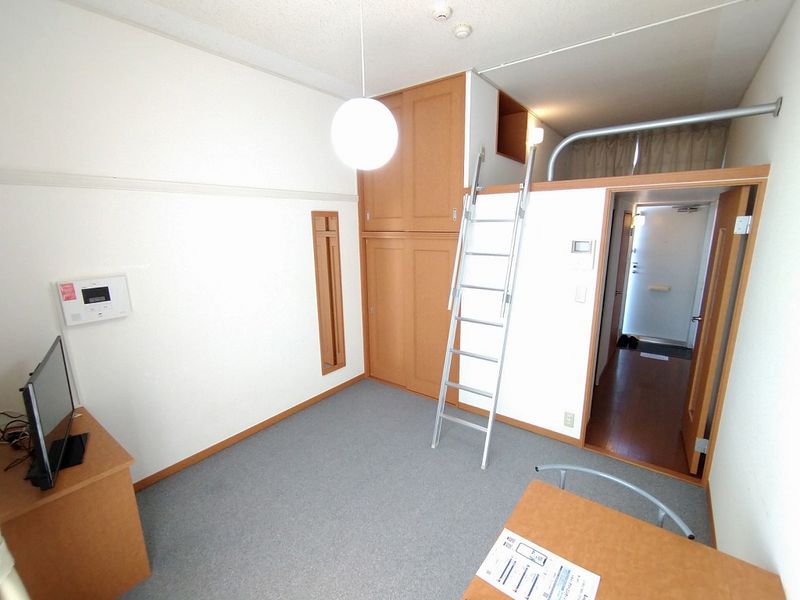 レオパレスヨロズヤＢ 居間