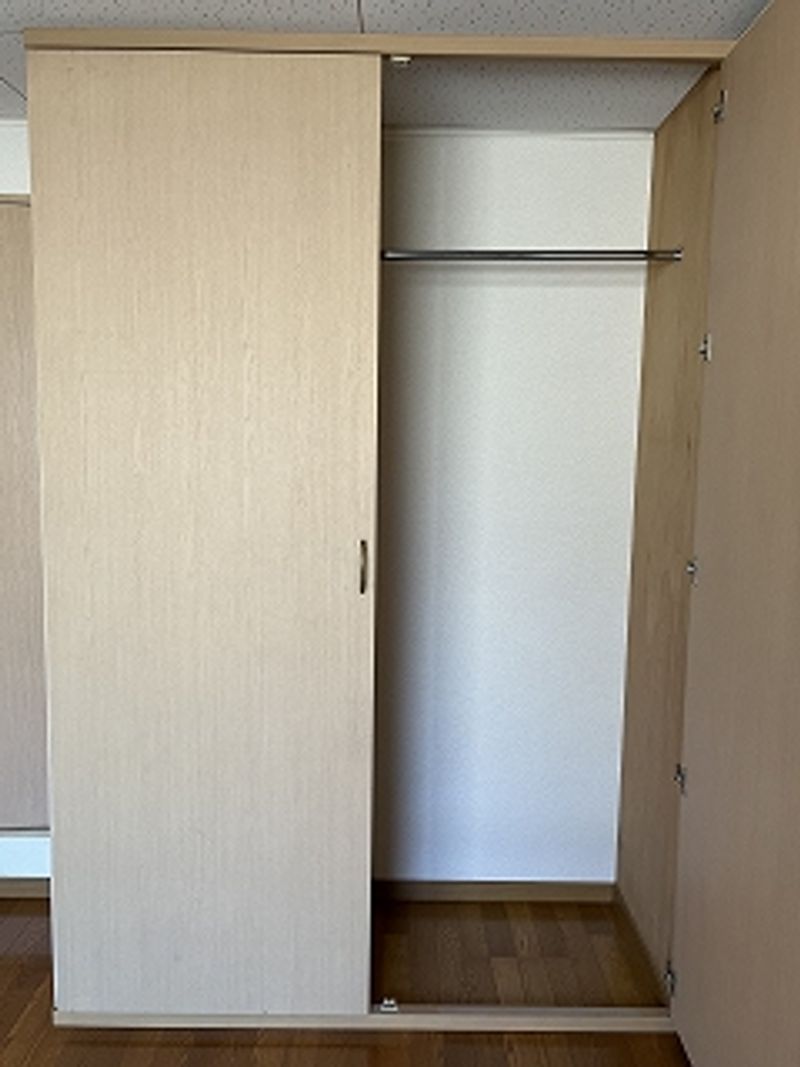 レオパレスブリストル北安東 収納