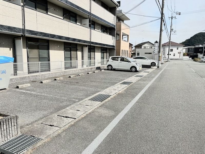 レオパレス宮田第３ 駐車場