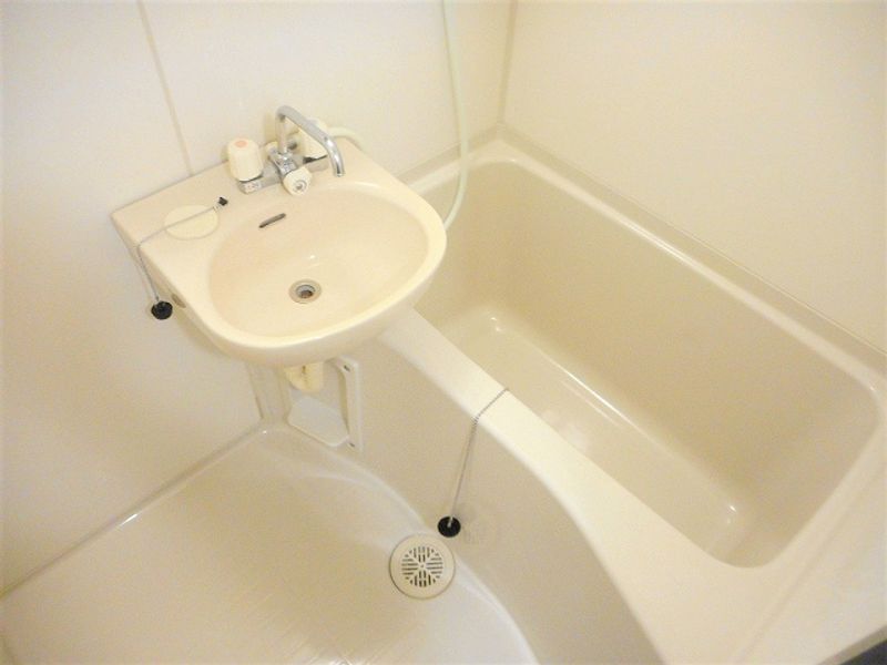 レオパレス蛍茶屋 風呂