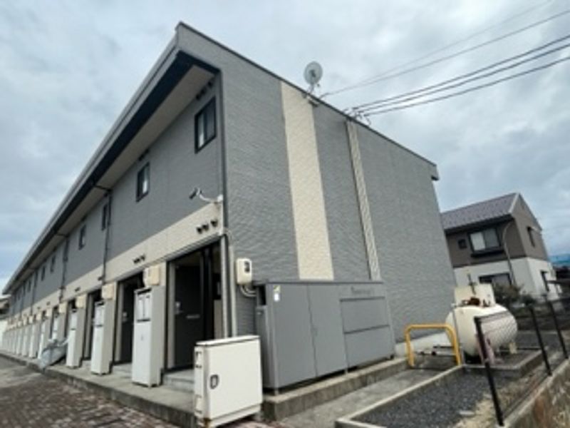 レオパレスエルステル 外観