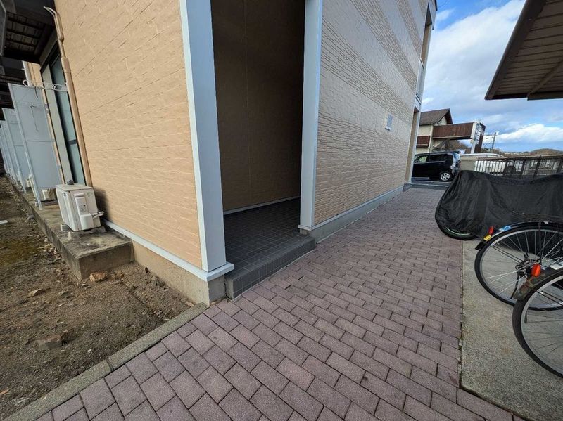 レオパレス西可児 エントランス