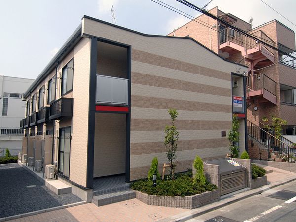 レオパレスＰｚａ　Ｆｉｏｒｅ 外観