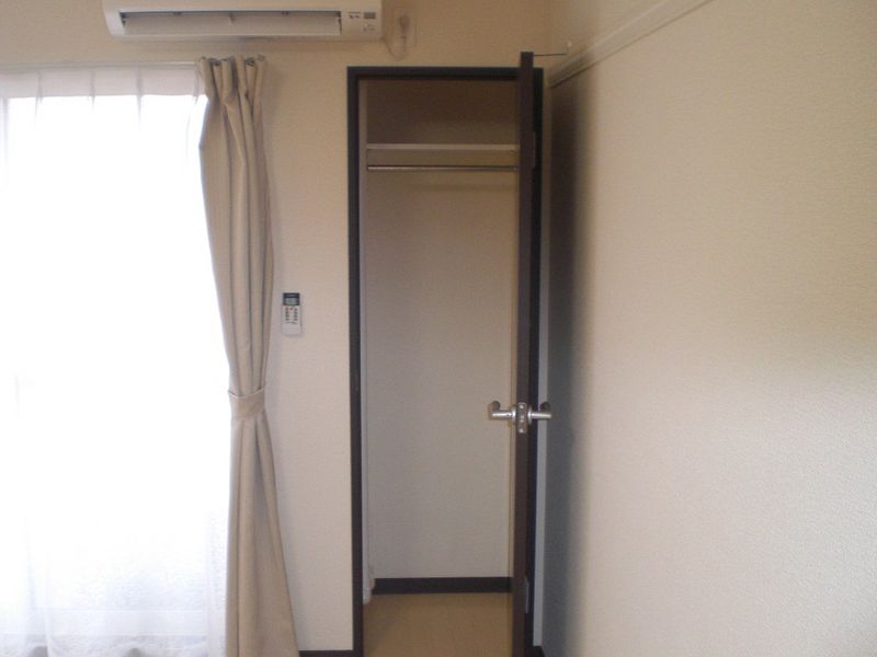 レオネクストクエスタ 収納