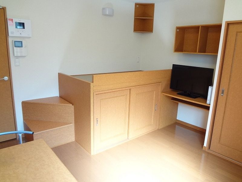レオパレス南問屋 居間