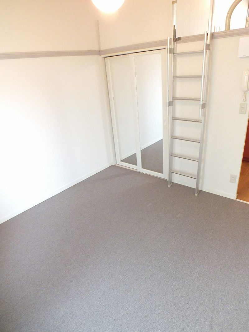 レオパレスクレストＡ 居間