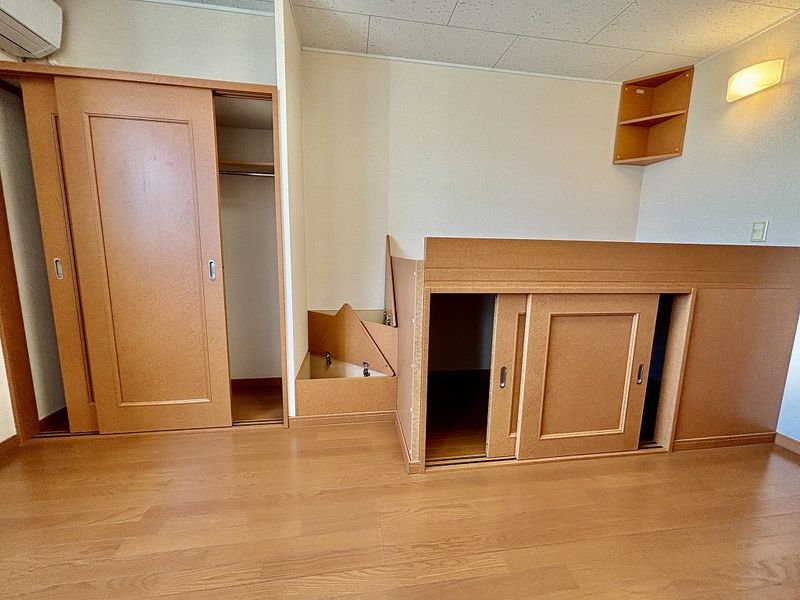 レオパレス八萬屋 収納