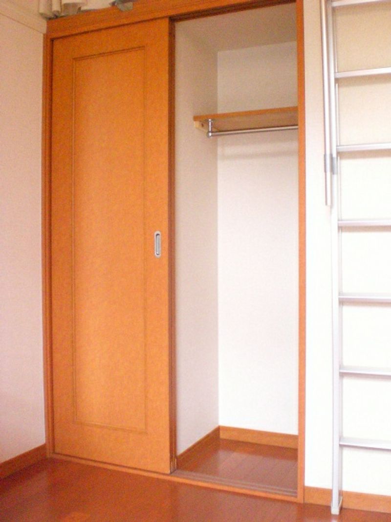 レオパレスサンクレール　柏Ａ 収納