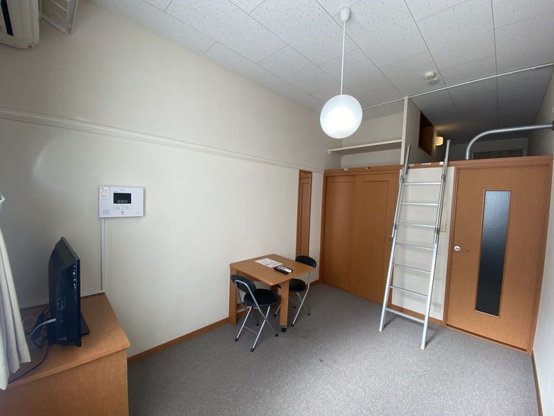 leopalace Mukaigaoka II 거실