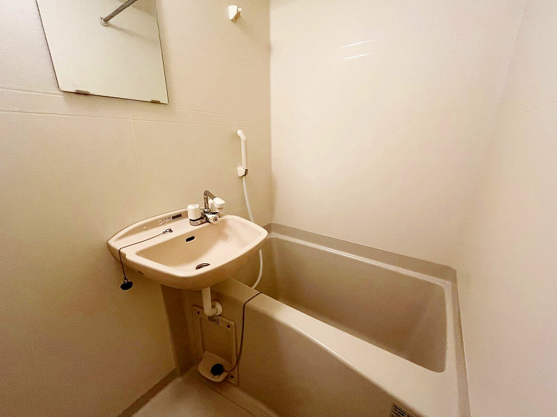 レオパレスＳｕｎｓｅｔＲｏｏｍ 風呂
