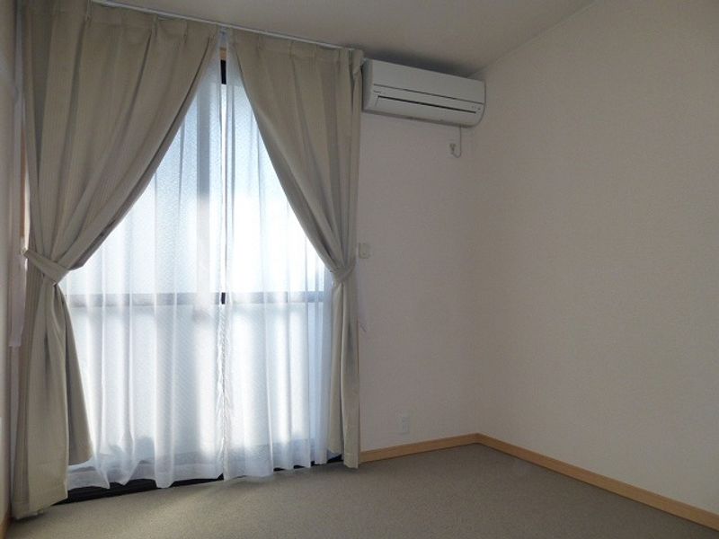 レオパレスとねねっと 居間