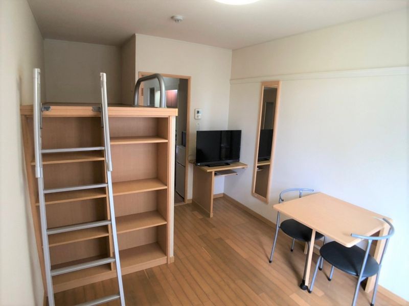 レオパレス薩摩プロヴァンス 居間