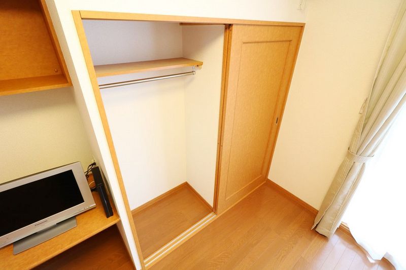 レオパレスさと 収納