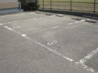 レオパレス末松 駐車場