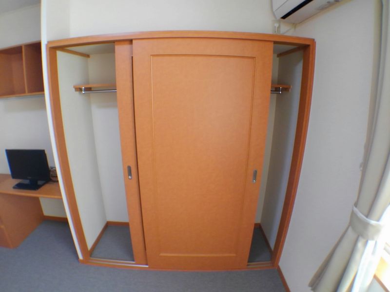 レオパレスアセイタール 収納