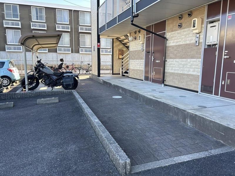 レオパレスノーブル エントランス