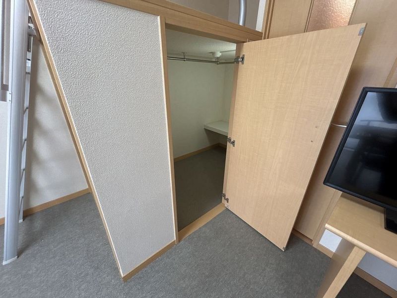 レオパレス神無月 収納