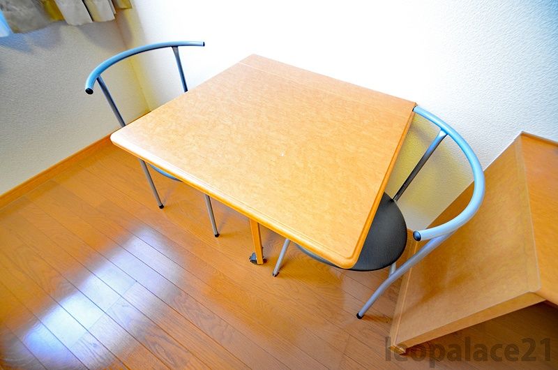 レオパレスポラール参番館 その他