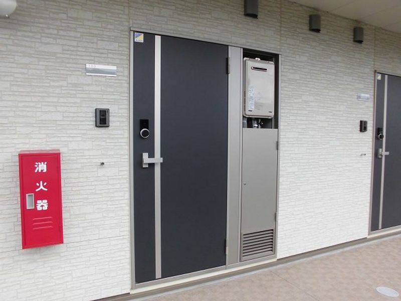クレイノヴィオラ 玄関
