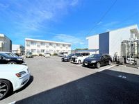 レオパレスペニンシュラＴ 駐車場