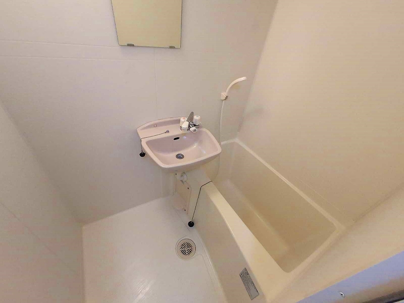 レオパレスマルコフォー 風呂