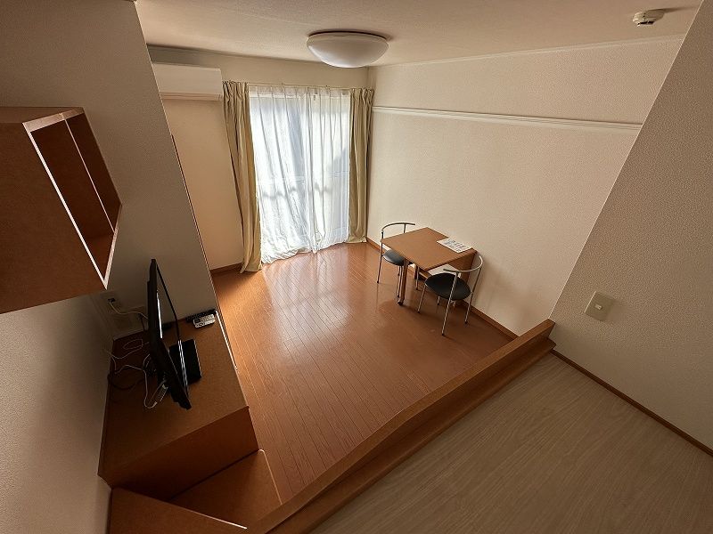 レオパレスつくい 居間
