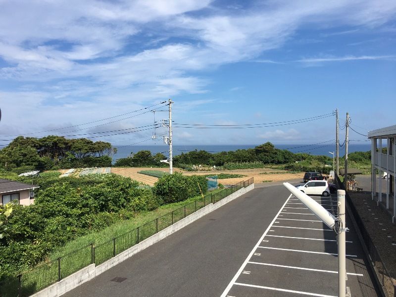 レオネクストサーフサイド海誠 駐車場