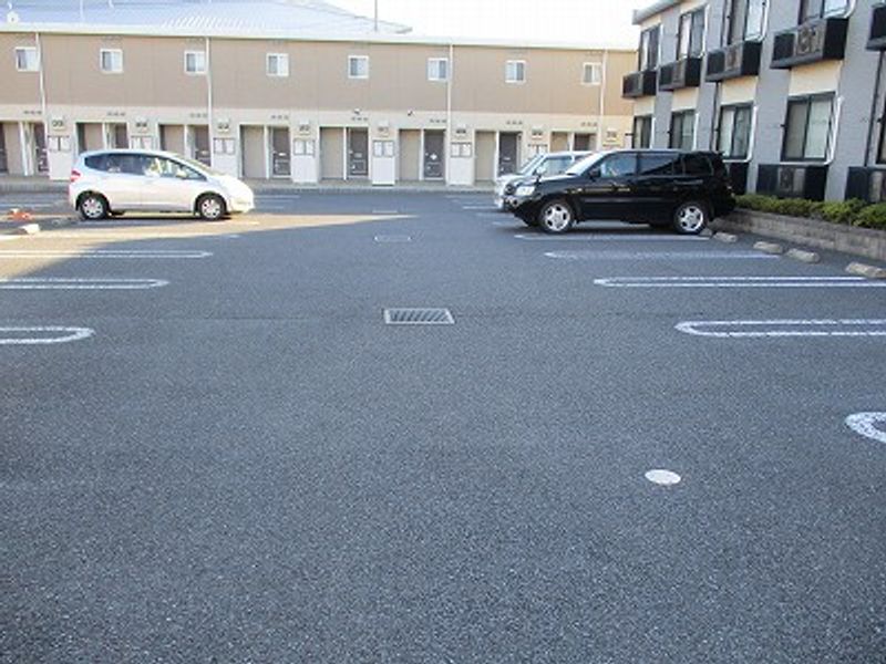 レオパレスディヤハイム　藤 駐車場