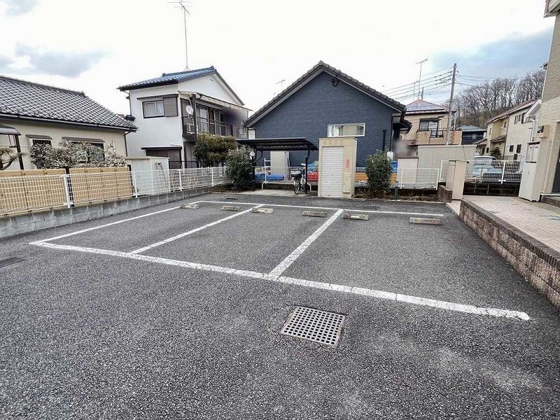 レオパレスＷａｋｏｋｏｒｏ 駐車場