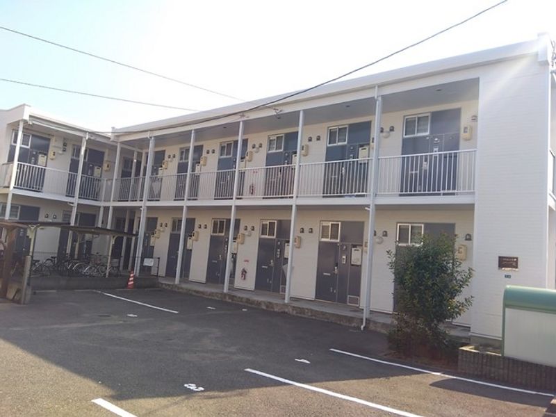レオパレスカーサ松浜 外観